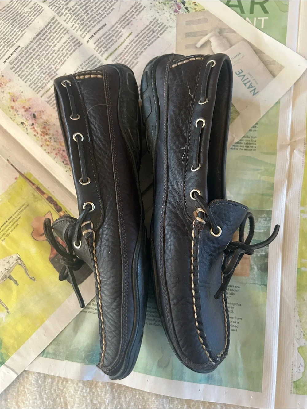 L.L. Bean Boat Shoes Mens Sz 9.5 EE Dark Brown Leather Driving Moccasins Slip-On